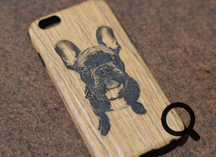 Laser Gravur Böhm in Bonn - Geschenkideen mit Gravuren auf Holz, Glas, Leder, Metall, Acryl Plexiglas , Armbänder, Papier, Anhänger, Schilder ... für Privat und Geschäftskunden und  Firmen. Kunden kommen aus Bonn, Köln, Siebengebirge, Frechen, und ganz NRW, Deutschland, Schweiz und der Welt